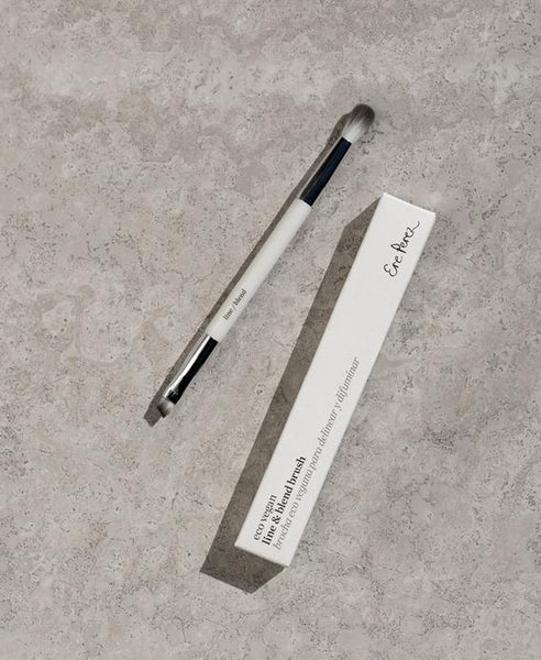 Ere Perez Eco Vegan Line & Blend Brush